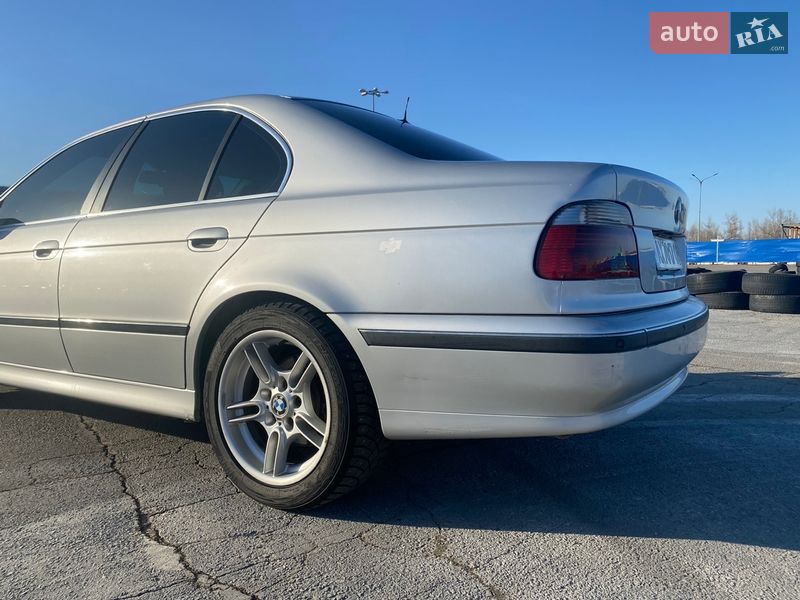 Седан BMW 5 Series 1999 в Харькове