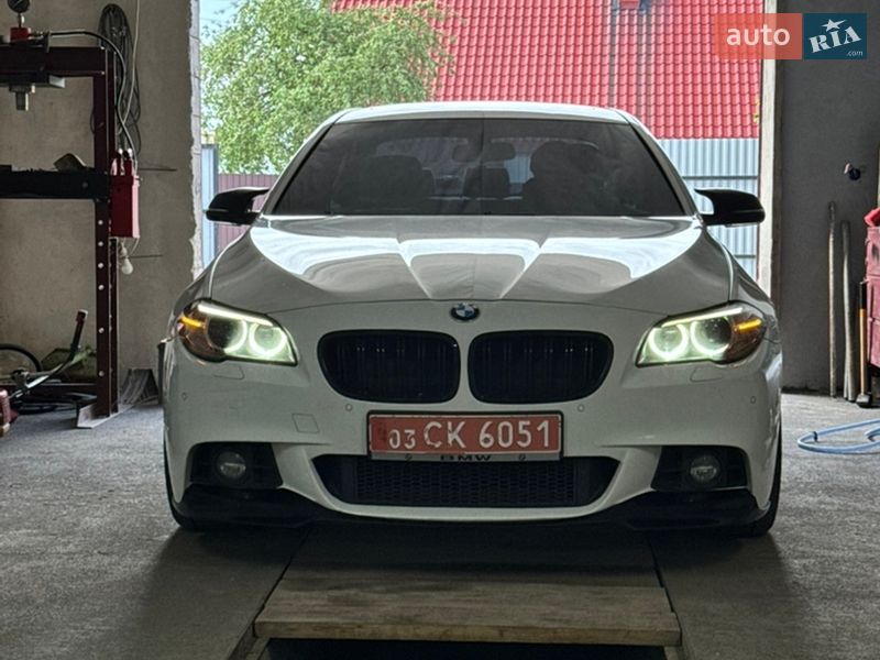 Седан BMW 5 Series 2015 в Львове