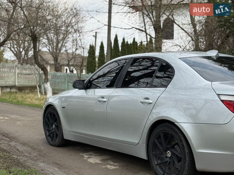 Седан BMW 5 Series 2004 в Чернівцях