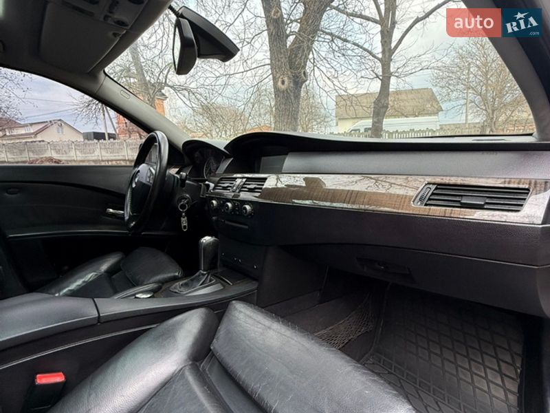 Седан BMW 5 Series 2004 в Чернівцях