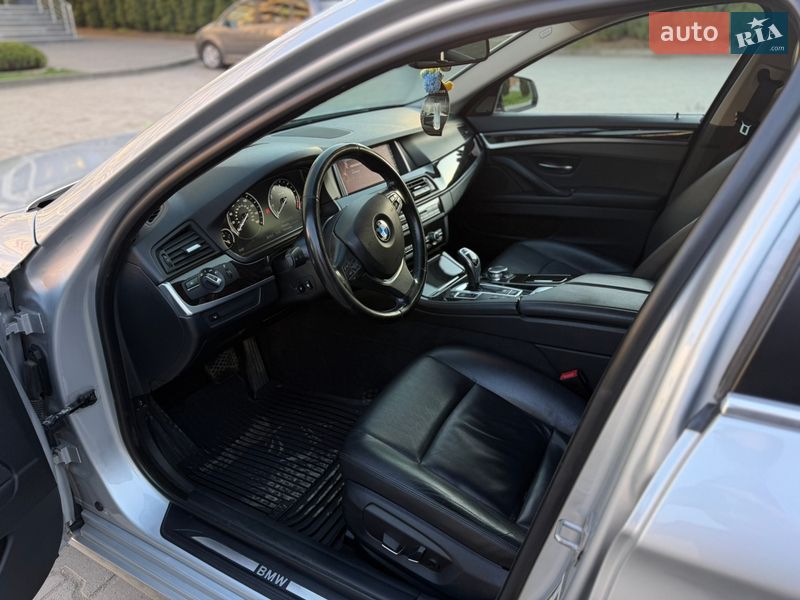 Седан BMW 5 Series 2014 в Черновцах