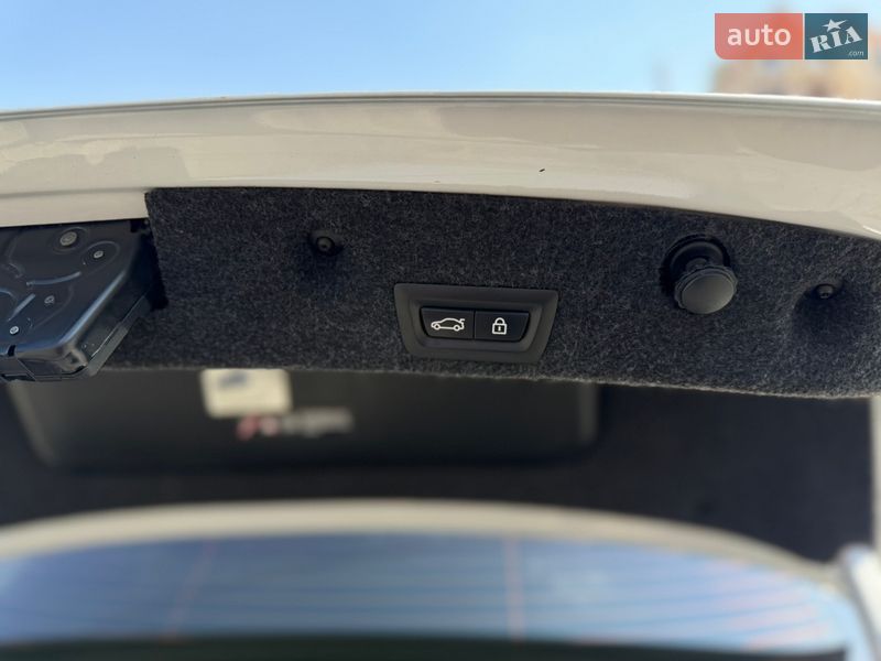 Седан BMW 5 Series 2014 в Черновцах