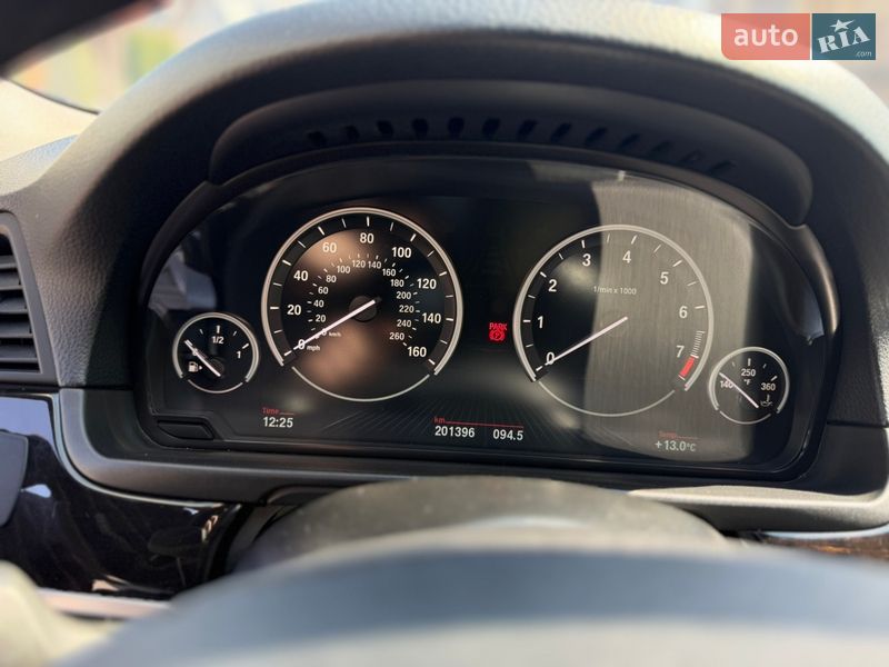 Седан BMW 5 Series 2014 в Черновцах