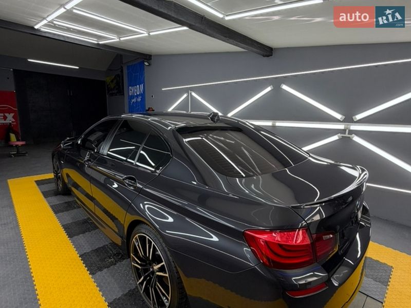 Седан BMW 5 Series 2012 в Чернівцях