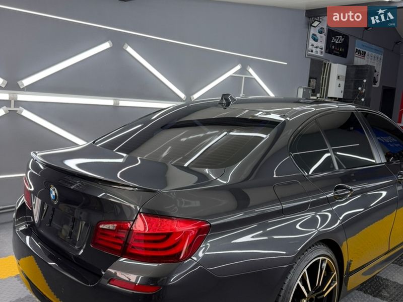 Седан BMW 5 Series 2012 в Чернівцях