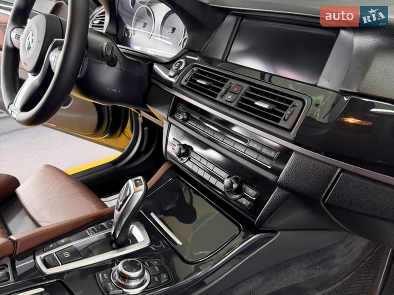 Седан BMW 5 Series 2012 в Чернівцях