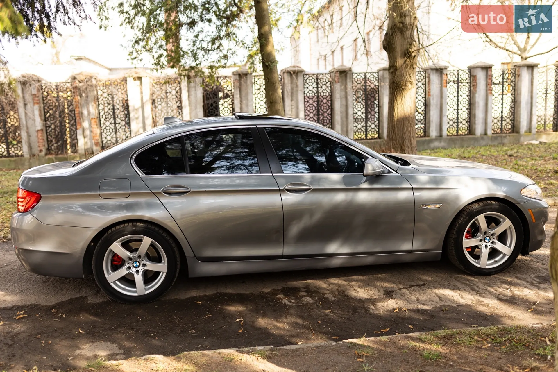 2010 BMW 5er - мініатюра 16