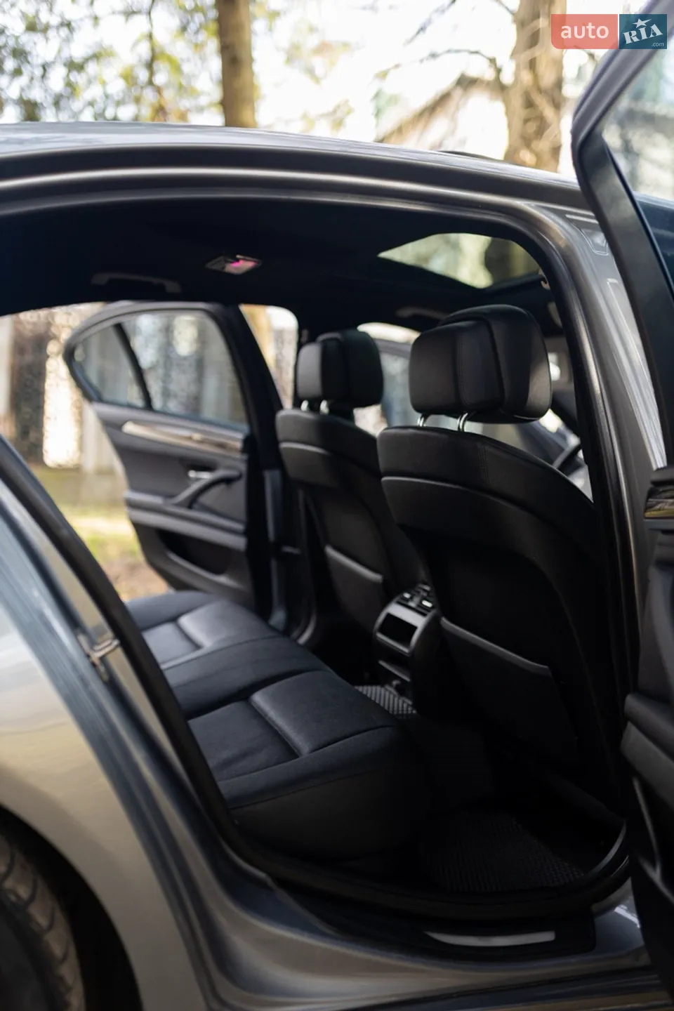 2010 BMW 5er - мініатюра 27