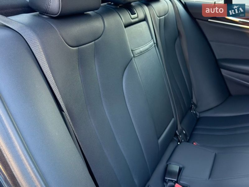 Седан BMW 5 Series 2017 в Києві