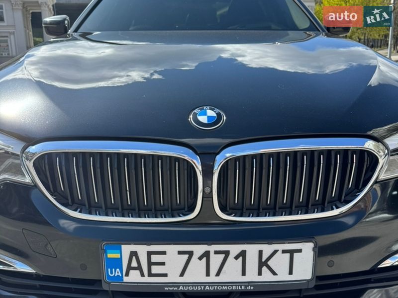 Седан BMW 5 Series 2019 в Дніпрі