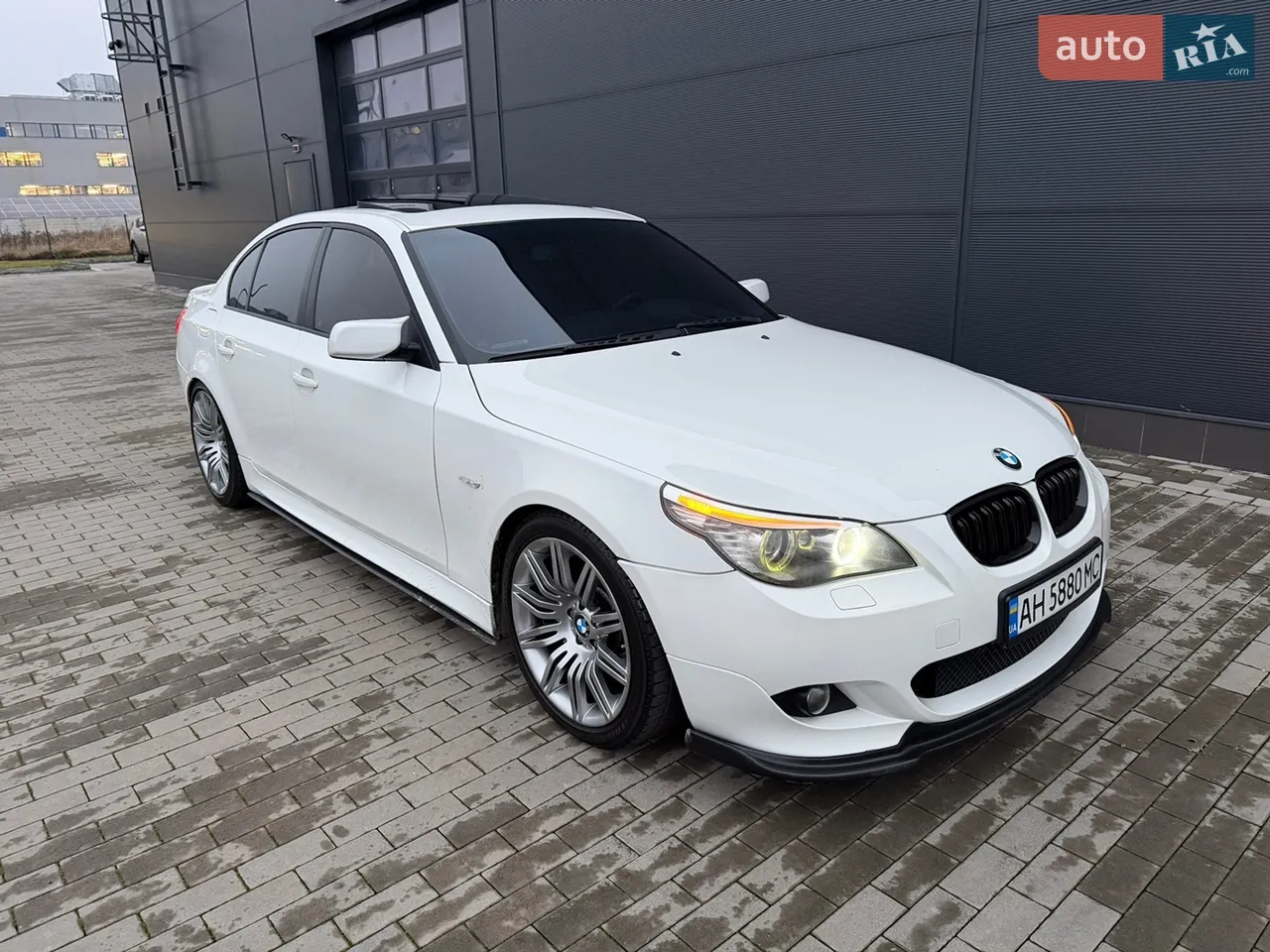 2010 BMW 5er - мініатюра 23