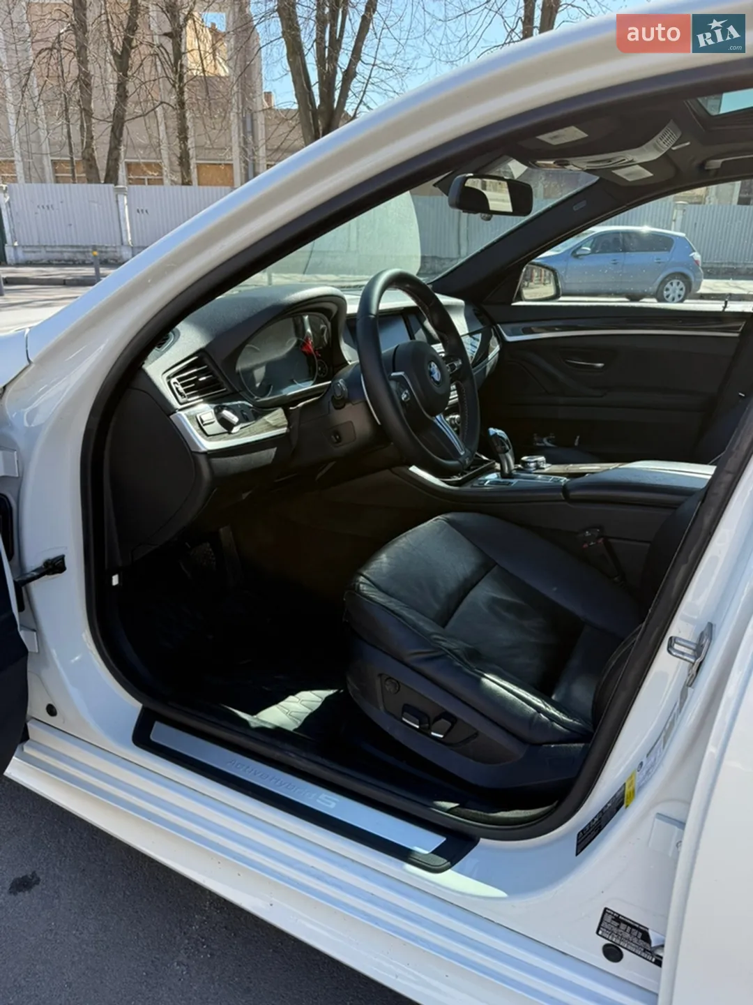 2012 BMW 5er - мініатюра 5