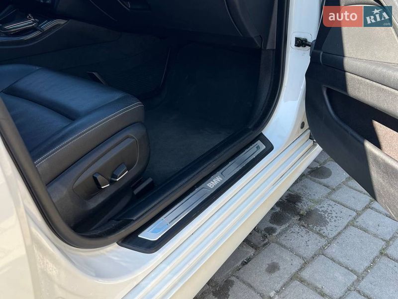 Седан BMW 5 Series 2015 в Івано-Франківську