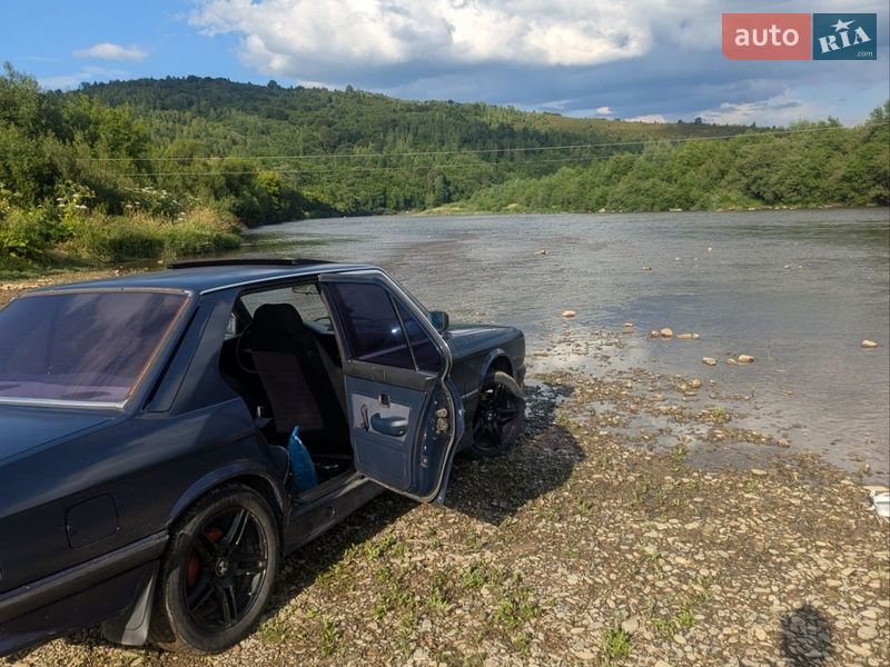 Седан BMW 5 Series 1985 в Львове