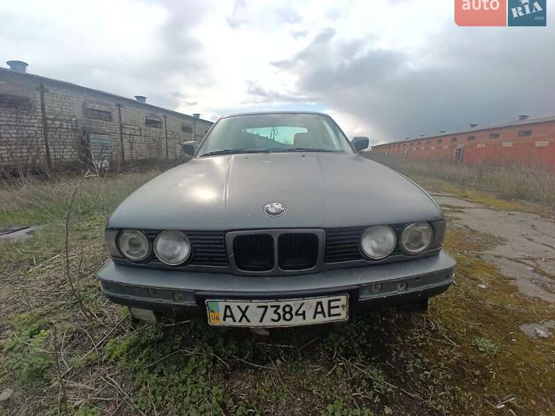 Седан BMW 5 Series 1988 в Києві