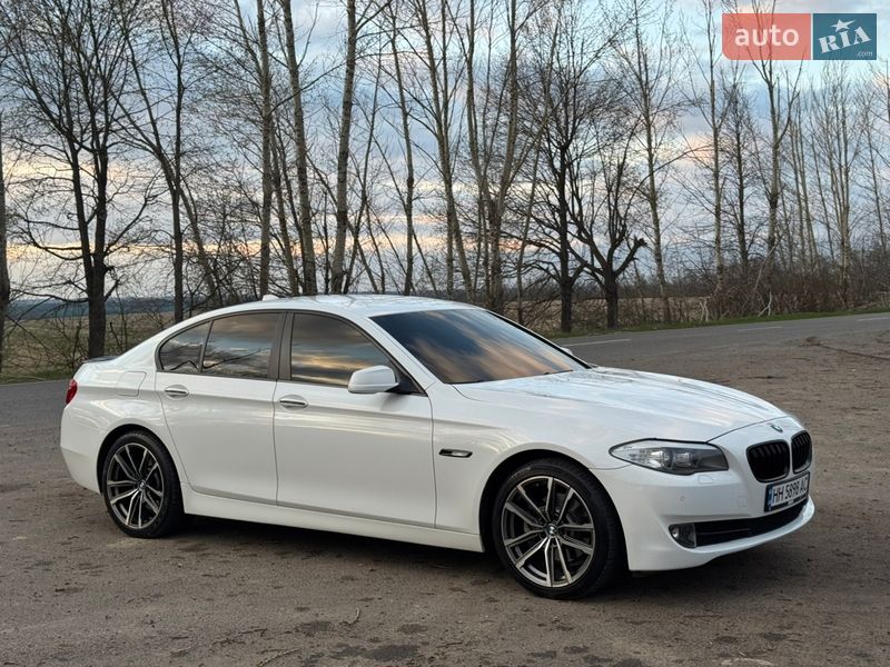 BMW 5 Series 2011