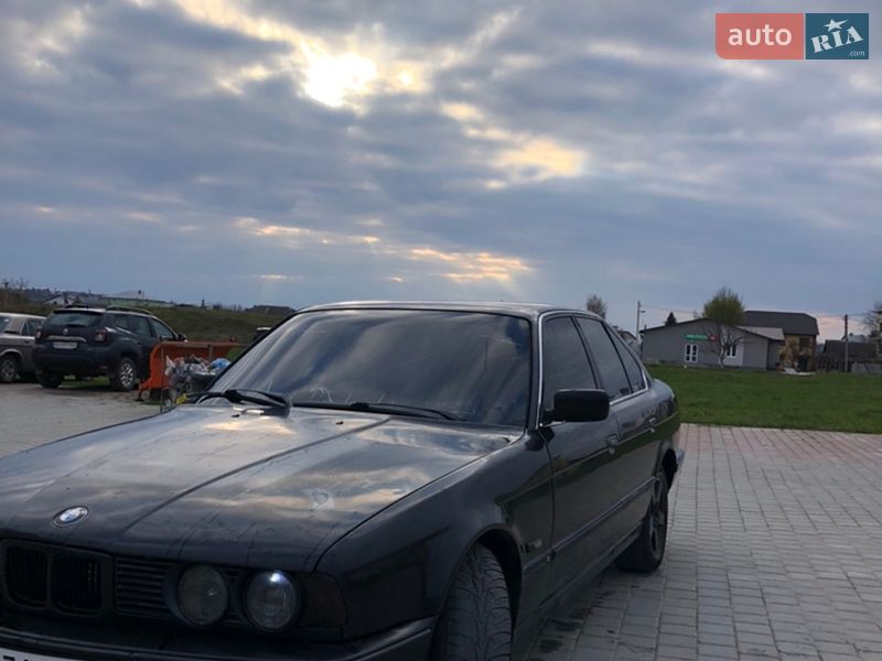 Седан BMW 5 Series 1992 в Тернополе