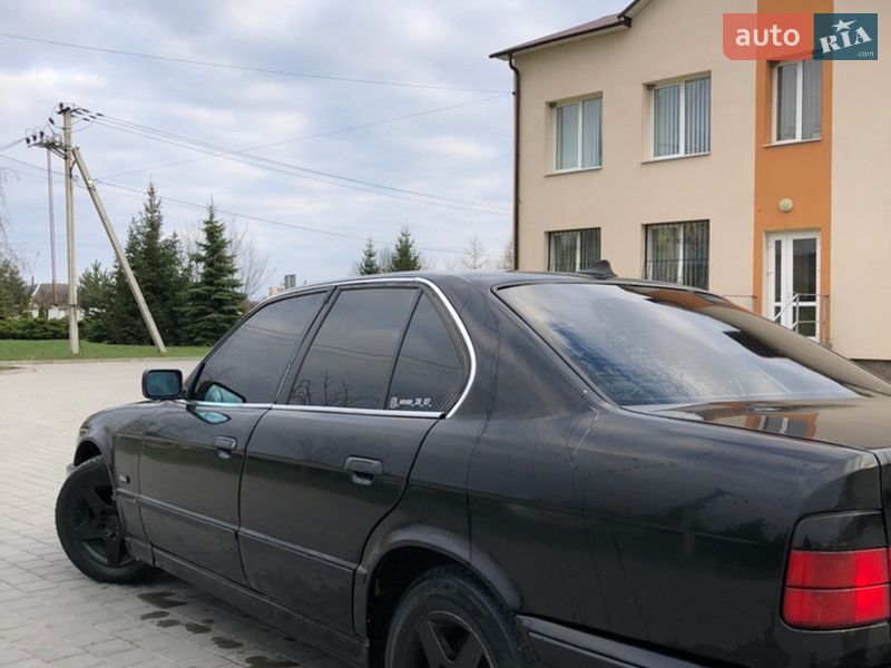 Седан BMW 5 Series 1992 в Тернополе