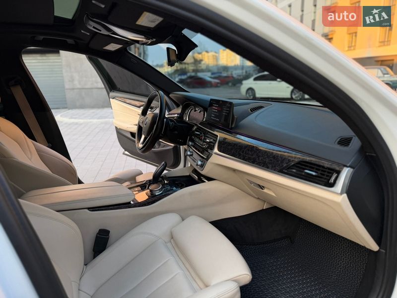 Седан BMW 5 Series 2017 в Ивано-Франковске
