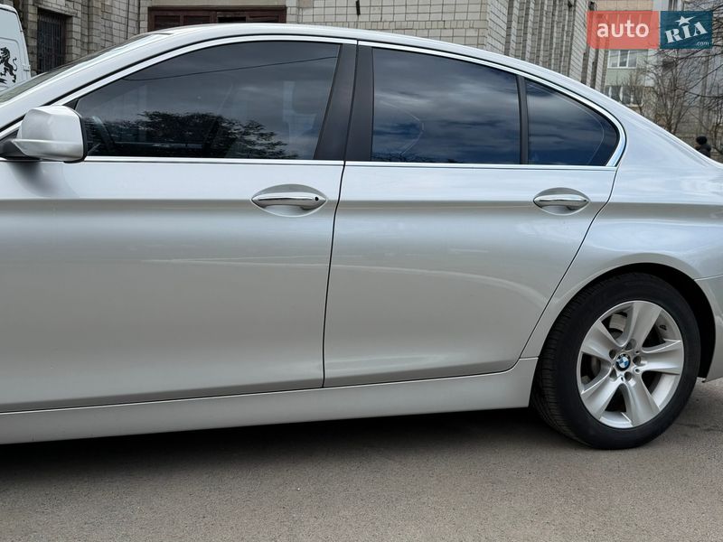 Седан BMW 5 Series 2012 в Дрогобичі