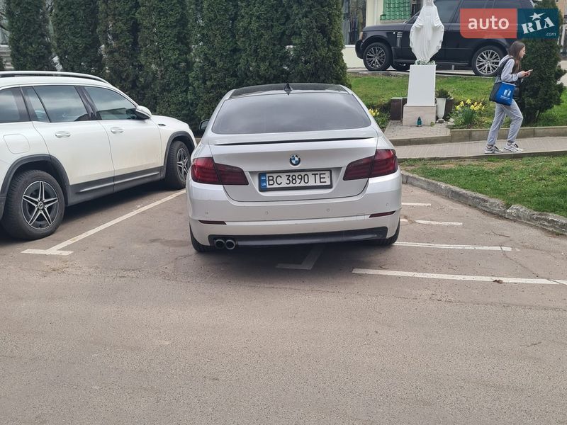 Седан BMW 5 Series 2013 в Львове