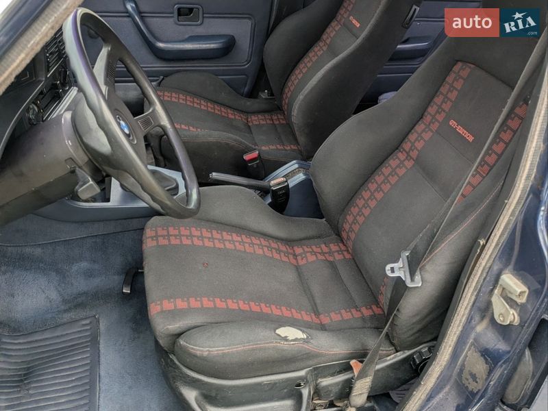 Седан BMW 5 Series 1985 в Львове