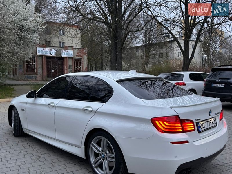Седан BMW 5 Series 2015 в Львові