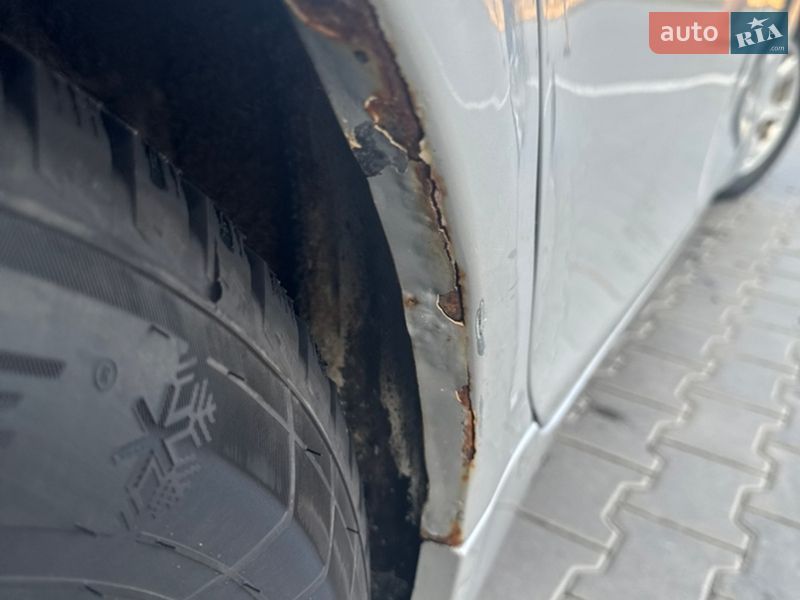 Седан BMW 5 Series 2004 в Виннице