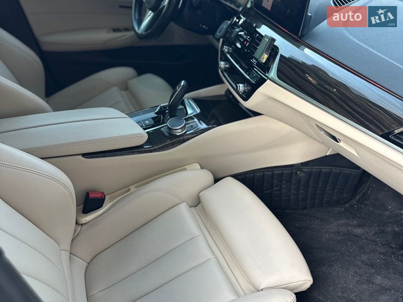 Седан BMW 5 Series 2019 в Ровно фото 18 Седан BMW 5 Series 2019 в Ровно