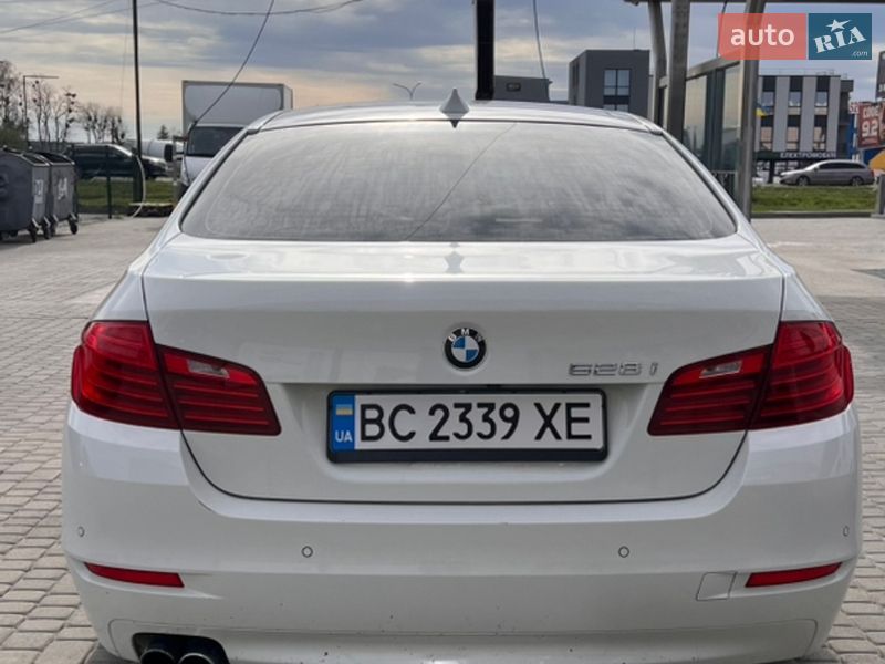 Седан BMW 5 Series 2014 в Львові