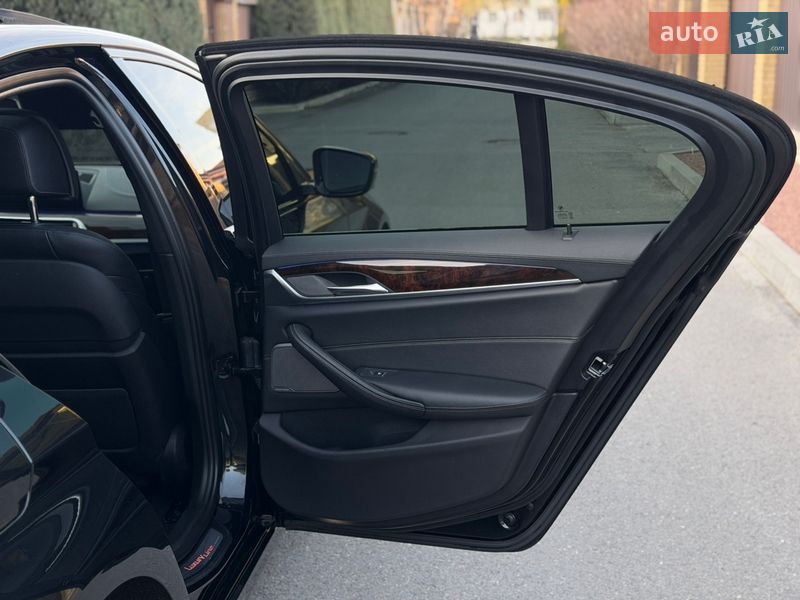 Седан BMW 5 Series 2017 в Полтаві