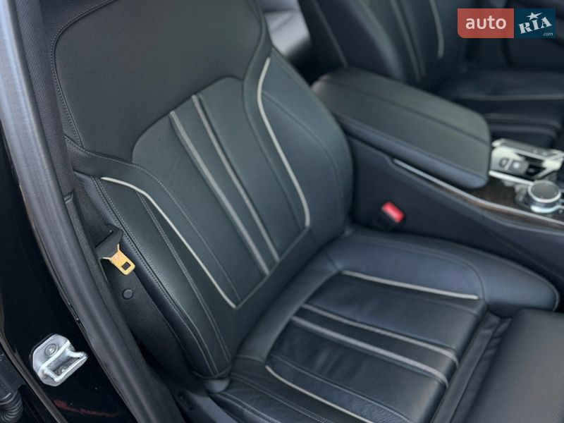 Седан BMW 5 Series 2017 в Полтаві