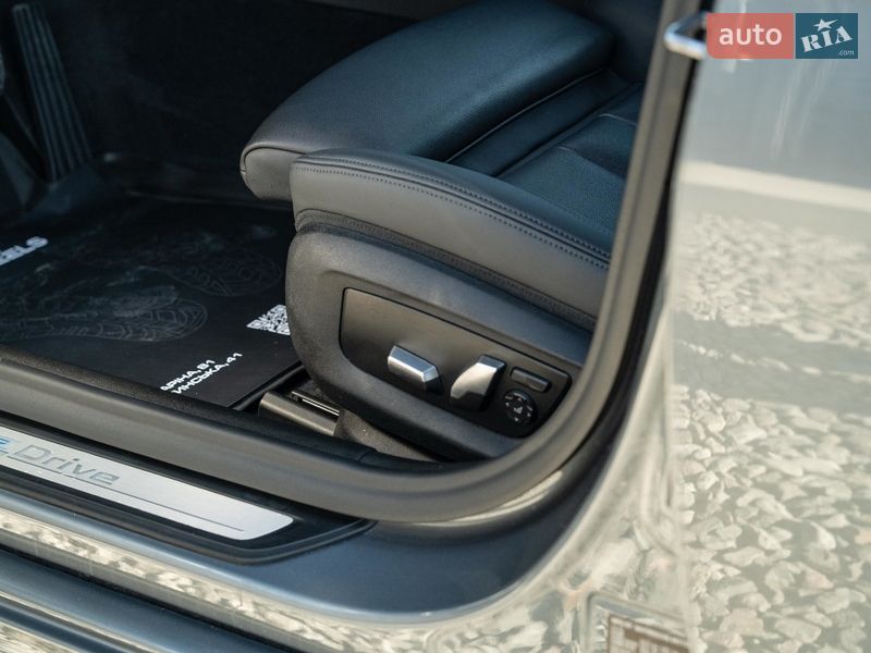 Седан BMW 5 Series 2018 в Чернівцях