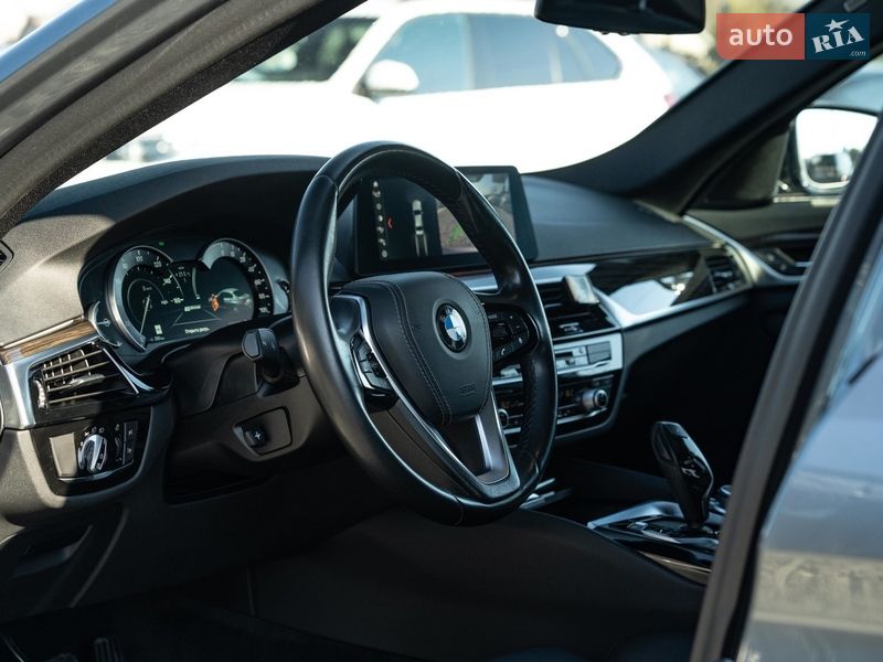 Седан BMW 5 Series 2018 в Чернівцях