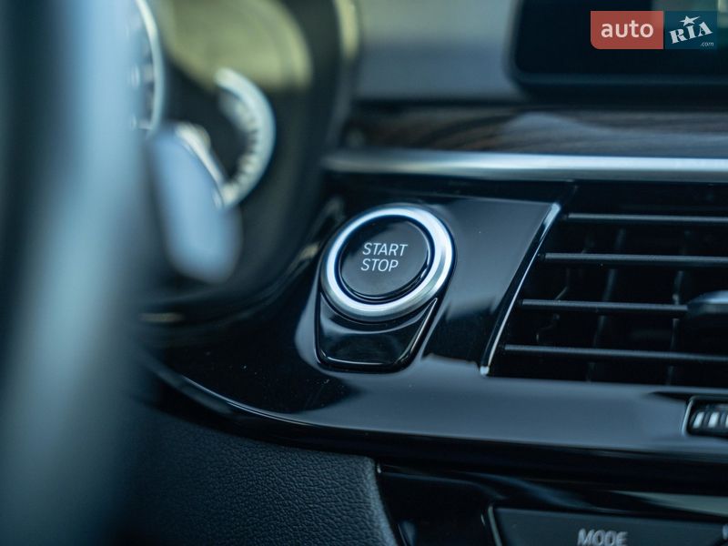 Седан BMW 5 Series 2018 в Чернівцях