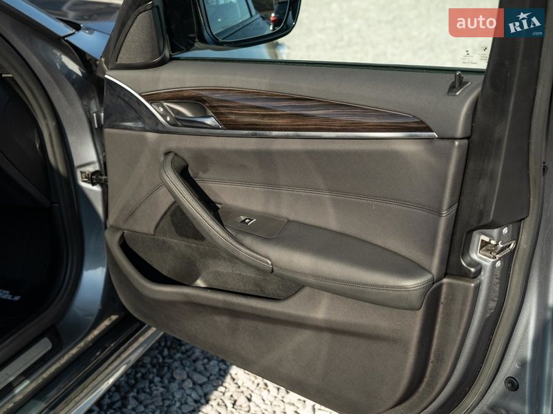Седан BMW 5 Series 2018 в Чернівцях