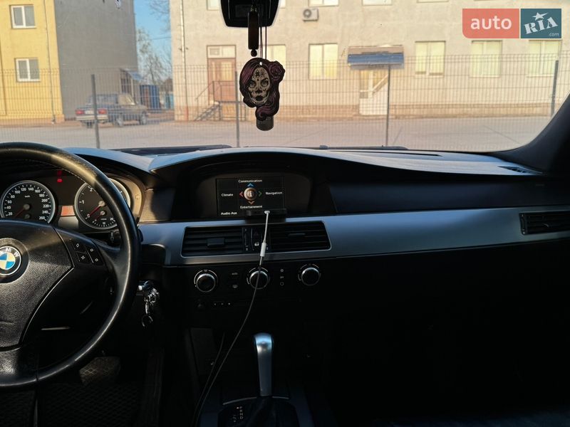 Седан BMW 5 Series 2004 в Дунаевцах