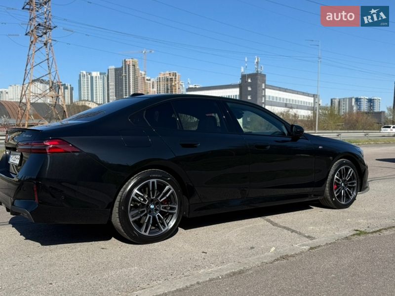 Седан BMW 5 Series 2025 в Киеве фото 22 Седан BMW 5 Series 2025 в Киеве