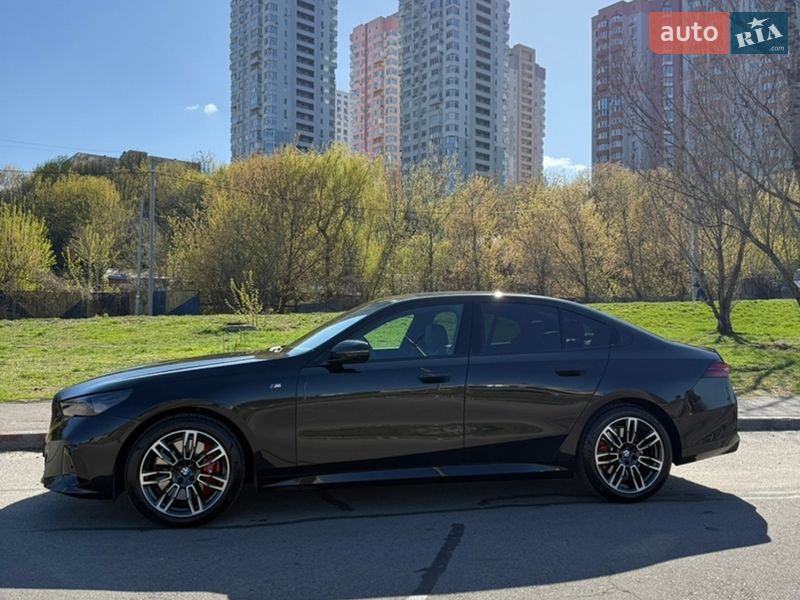 Седан BMW 5 Series 2025 в Киеве фото 35 Седан BMW 5 Series 2025 в Киеве