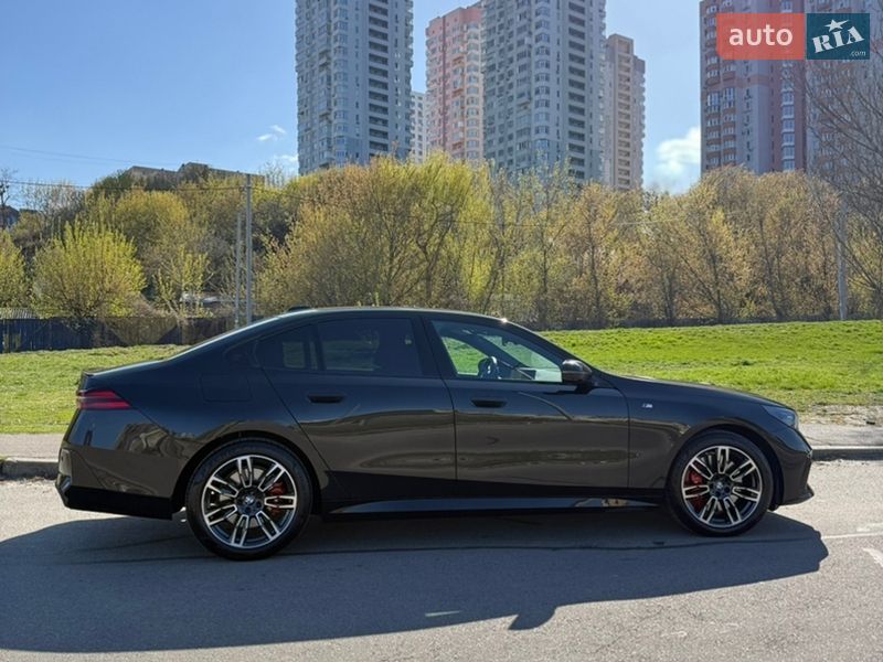 Седан BMW 5 Series 2025 в Киеве фото 49 Седан BMW 5 Series 2025 в Киеве