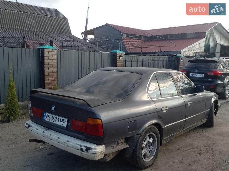Седан BMW 5 Series 1992 в Житомире