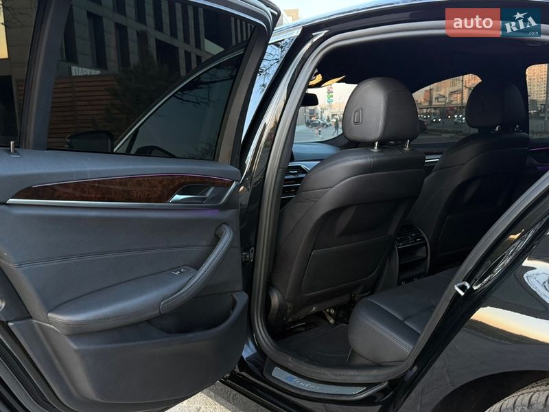 Седан BMW 5 Series 2018 в Киеве фото 22 Седан BMW 5 Series 2018 в Киеве