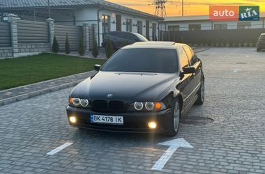 Седан BMW 5 Series 2000 в Вараші