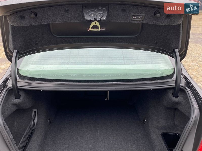 Седан BMW 5 Series 2013 в Самборе