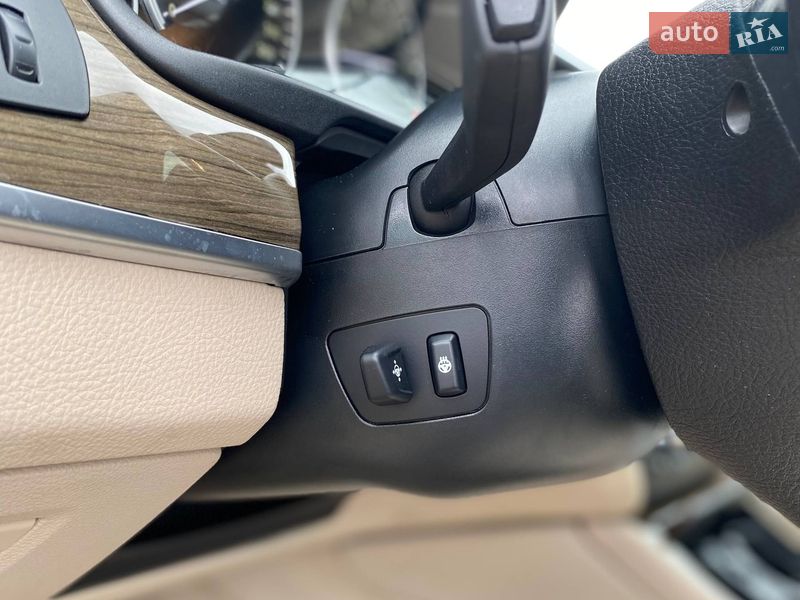 Седан BMW 5 Series 2013 в Самборе