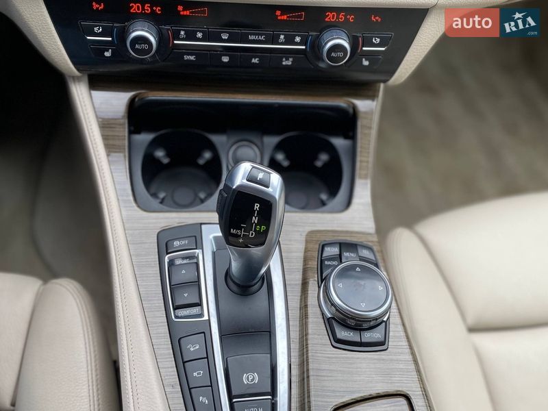 Седан BMW 5 Series 2013 в Самборе