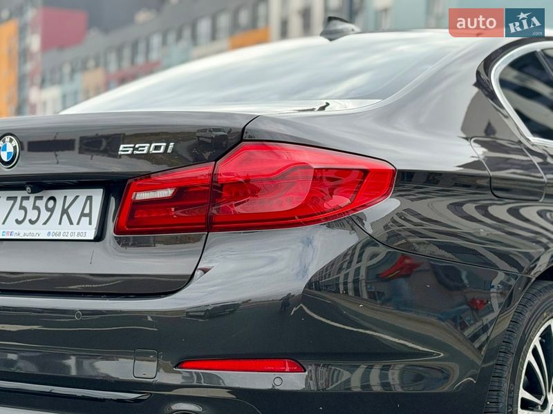 Седан BMW 5 Series 2017 в Ровно
