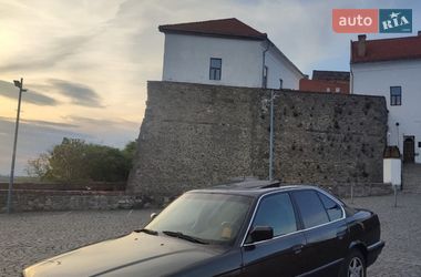 Седан BMW 5 Series 1992 в Мукачевому