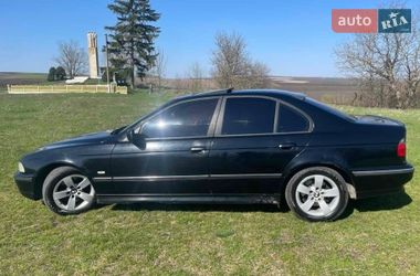 Седан BMW 5 Series 2000 в Новоднестровске