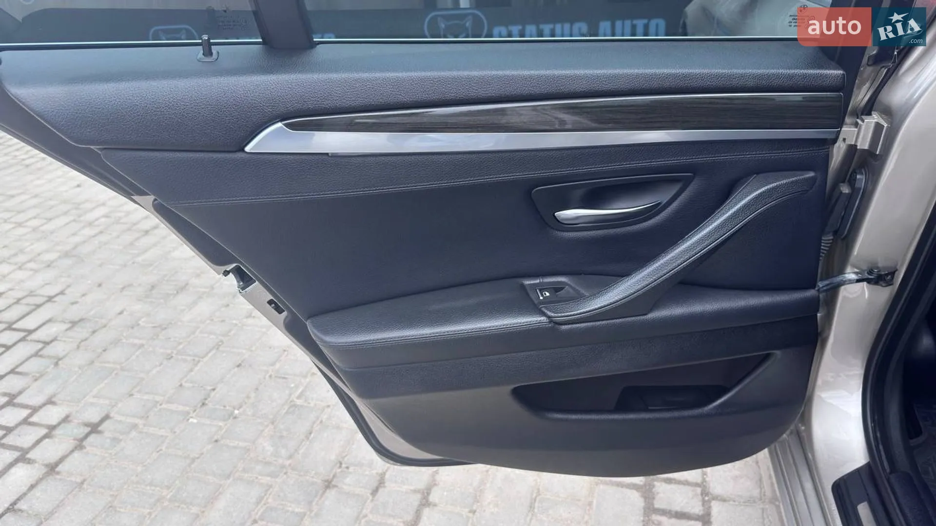 2010 BMW 5er - мініатюра 29